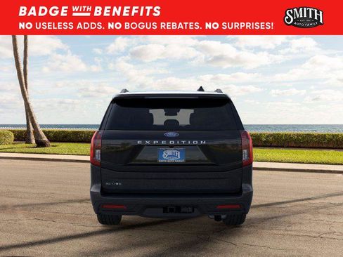 New 2025 Ford Expedition Active image 6
