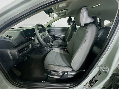 Used 2025 Kia K4 LXS image 13