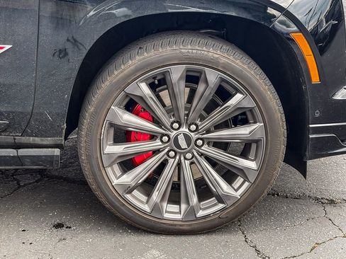 Certified 2026 Cadillac Escalade V AWD/4WD image 4