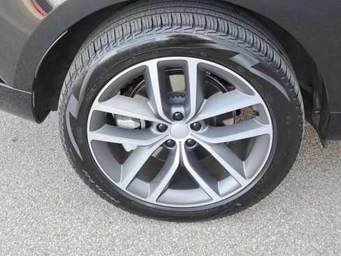Used 2025 Land Rover Range Rover SE AWD/4WD image 8