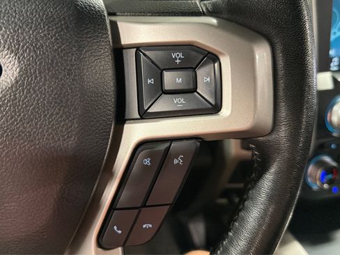 Used 2018 Ford F150 Lariat w/ Equipment Group 502A Luxury AWD/4WD image 25