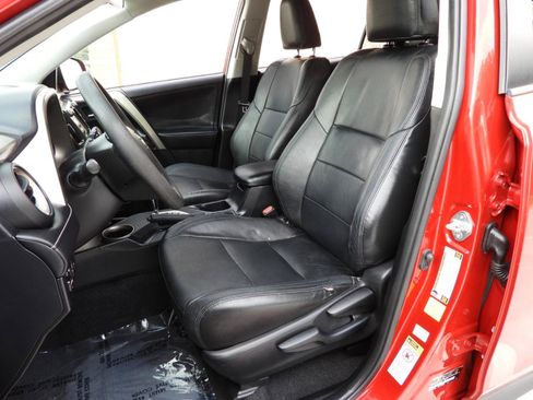 Used 2015 Toyota RAV4 XLE FWD image 44