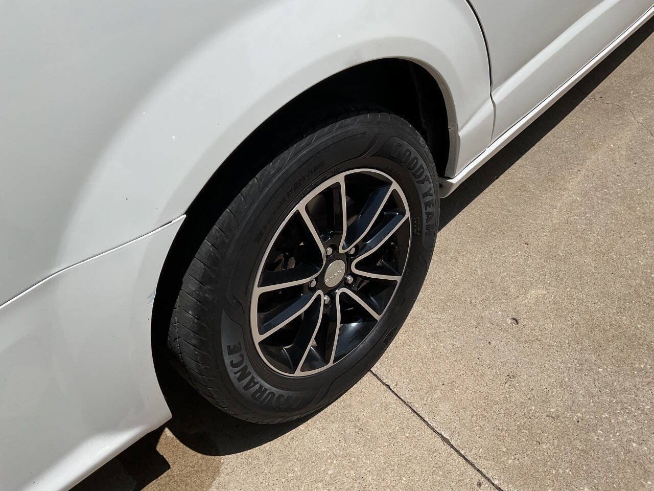 Used 2019 Dodge Grand Caravan GT FWD image 9