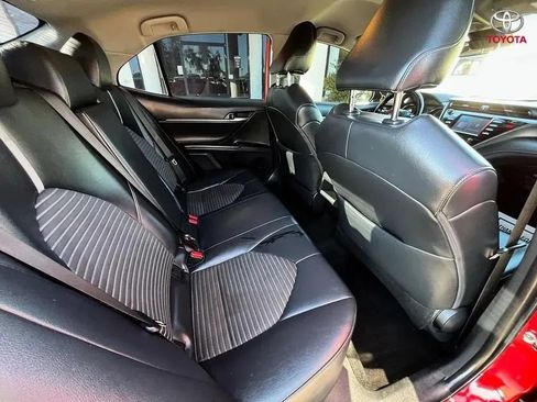 Used 2019 Toyota Camry SE w/ Carpet Mat Package FWD image 16