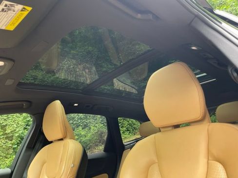 Certified 2023 Volvo XC60 B6 Ultimate w/ Climate Package AWD/4WD image 24