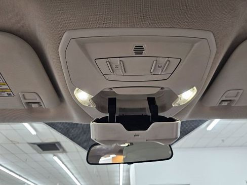 Used 2017 Ford Escape SE w/ Equipment Group 201A image 24