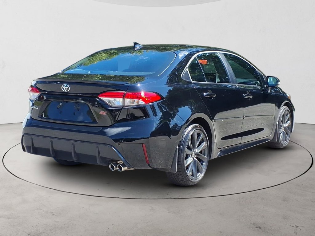 Used 2026 Toyota Corolla SE w/ SE Package FWD image 5