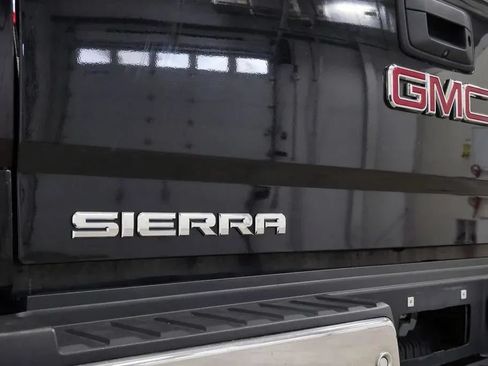 Used 2019 GMC Sierra 2500 SLT w/ Driver Alert Package AWD/4WD image 9