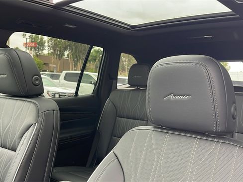 New 2026 Buick Enclave Avenir w/ Super Cruise Package image 13
