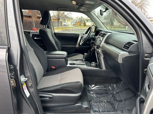 Used 2017 Toyota 4Runner SR5 image 27