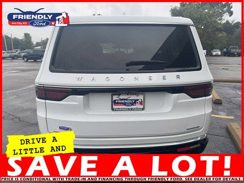 Used 2023 Jeep Wagoneer Series II image 4