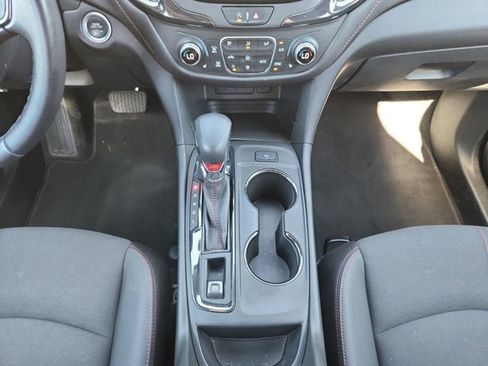 Used 2022 Chevrolet Equinox RS image 11