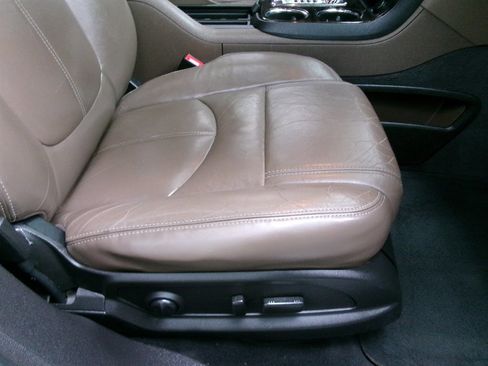 Used 2014 GMC Acadia SLT FWD image 25