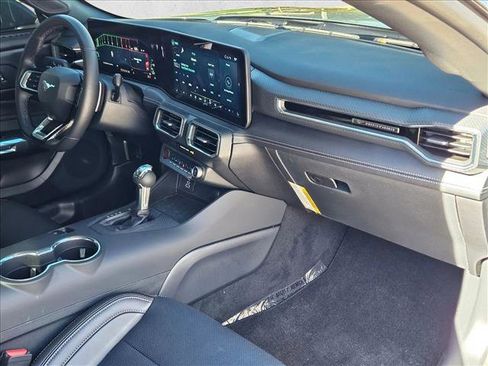 Used 2025 Ford Mustang GT Premium image 20