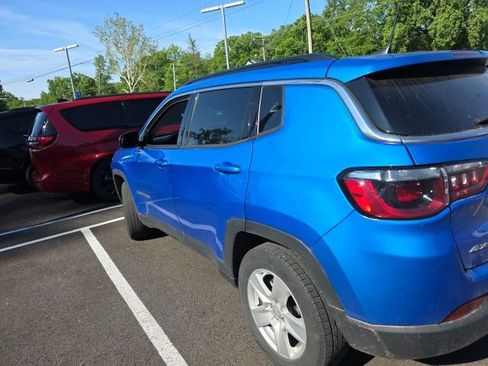 Used 2022 Jeep Compass Latitude AWD/4WD image 9