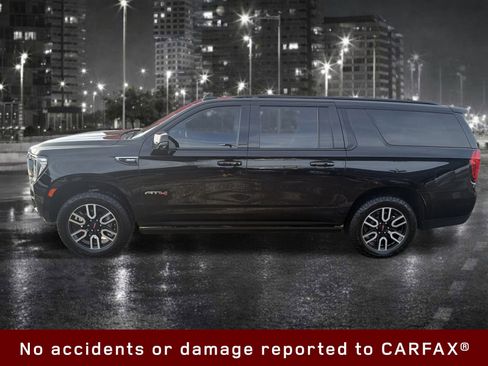 Used 2023 GMC Yukon XL AT4 w/ Technology Package AWD/4WD image 3