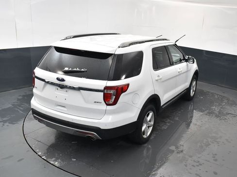 Used 2017 Ford Explorer XLT AWD/4WD image 25