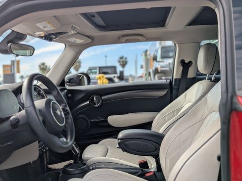 Used 2023 MINI Cooper S w/ Signature Upholstery Package image 9