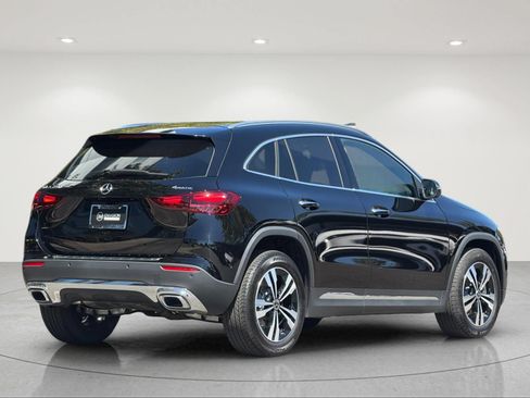 Used 2026 Mercedes-Benz GLA 250 4MATIC image 5