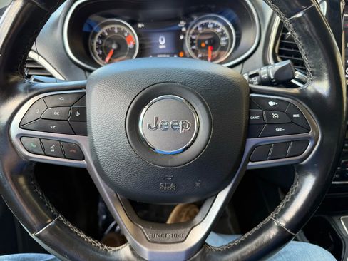 Used 2020 Jeep Cherokee Limited image 12