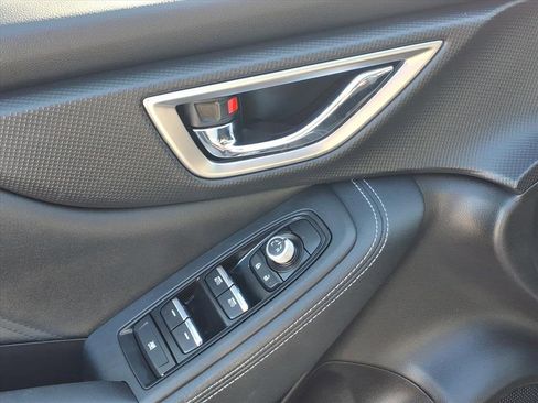 Used 2020 Subaru Forester Limited image 4