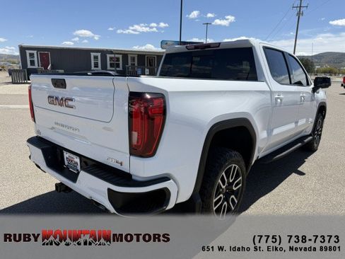 Used 2023 GMC Sierra 1500 AT4 w/ Technology Package AWD/4WD image 8