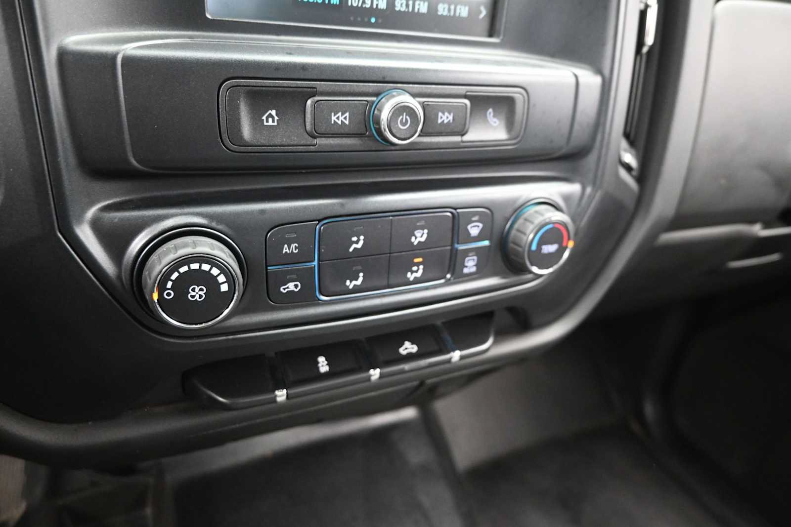 Used 2019 Chevrolet Silverado 1500 W/T w/ WT Convenience Package AWD/4WD image 16