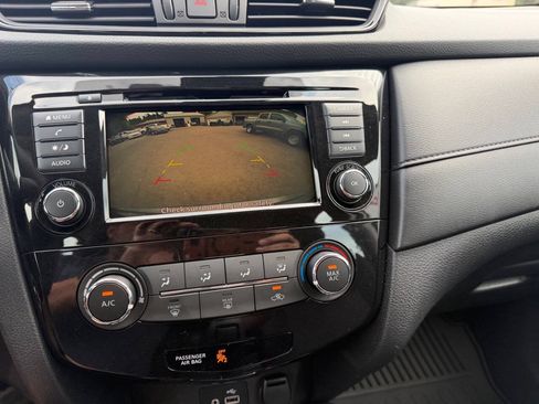 Used 2020 Nissan Rogue S AWD/4WD image 11