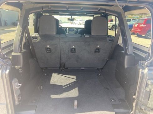 Used 2021 Jeep Wrangler Unlimited Sport image 16