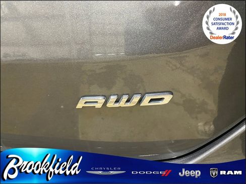 Used 2021 Ford Edge SEL w/ Cargo Accessory Package image 10