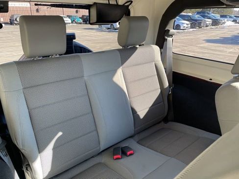 Used 2007 Jeep Wrangler Sahara w/ Dual Top Group image 11