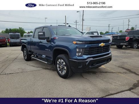 Used 2025 Chevrolet Silverado 2500 Custom w/ Custom Convenience Package AWD/4WD image 7