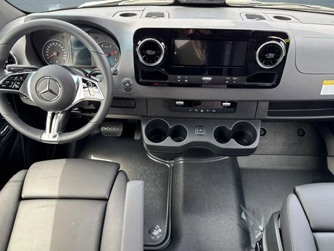 New 2026 Mercedes-Benz Sprinter 2500 image 23