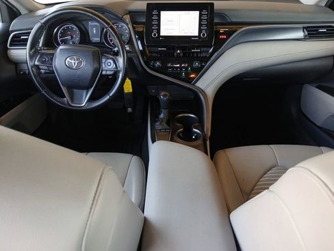 Used 2022 Toyota Camry SE FWD image 10