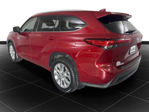 Used 2021 Toyota Highlander Limited AWD/4WD image 3
