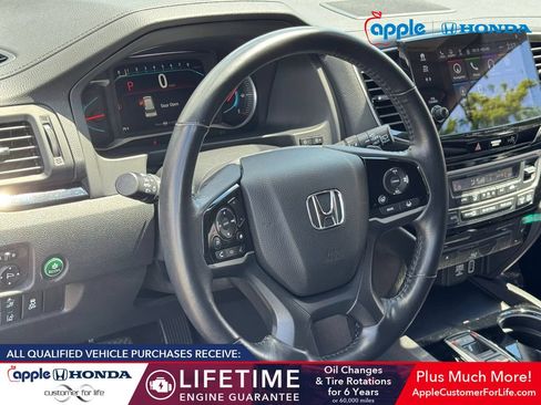 Used 2019 Honda Pilot Touring image 9