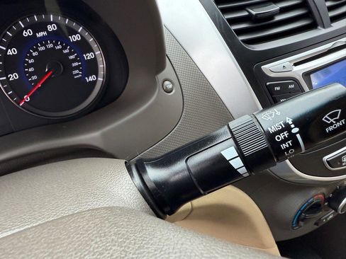 Used 2013 Hyundai Accent GLS image 24