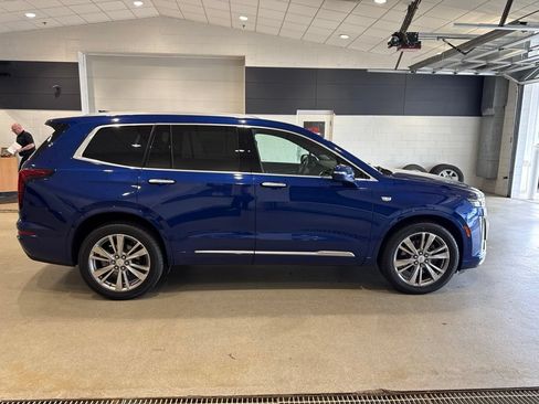 Used 2023 Cadillac XT6 Premium Luxury w/ Platinum Package AWD/4WD image 8