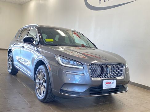 Used 2022 Lincoln Corsair AWD w/ Premium Package image 2