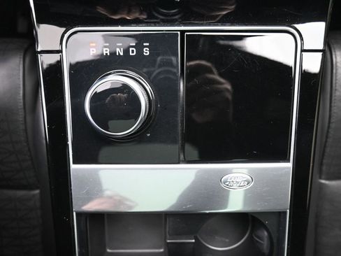 Used 2019 Land Rover Range Rover Velar R-Dynamic HSE image 18