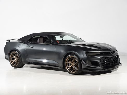 Used 2017 Chevrolet Camaro ZL1 RWD image 2