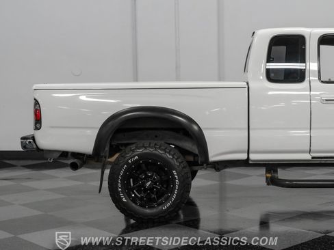 Used 2002 Toyota Tacoma PreRunner image 27
