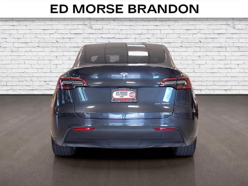 Used 2024 Tesla Model Y Long Range AWD/4WD image 4