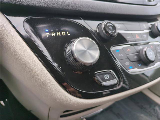 Used 2023 Chrysler Voyager LX FWD image 12