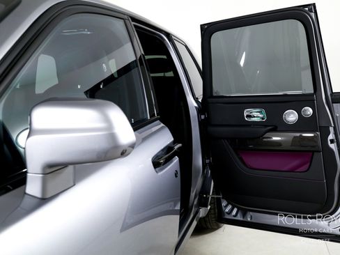 Used 2026 Rolls-Royce Cullinan Black Badge image 19