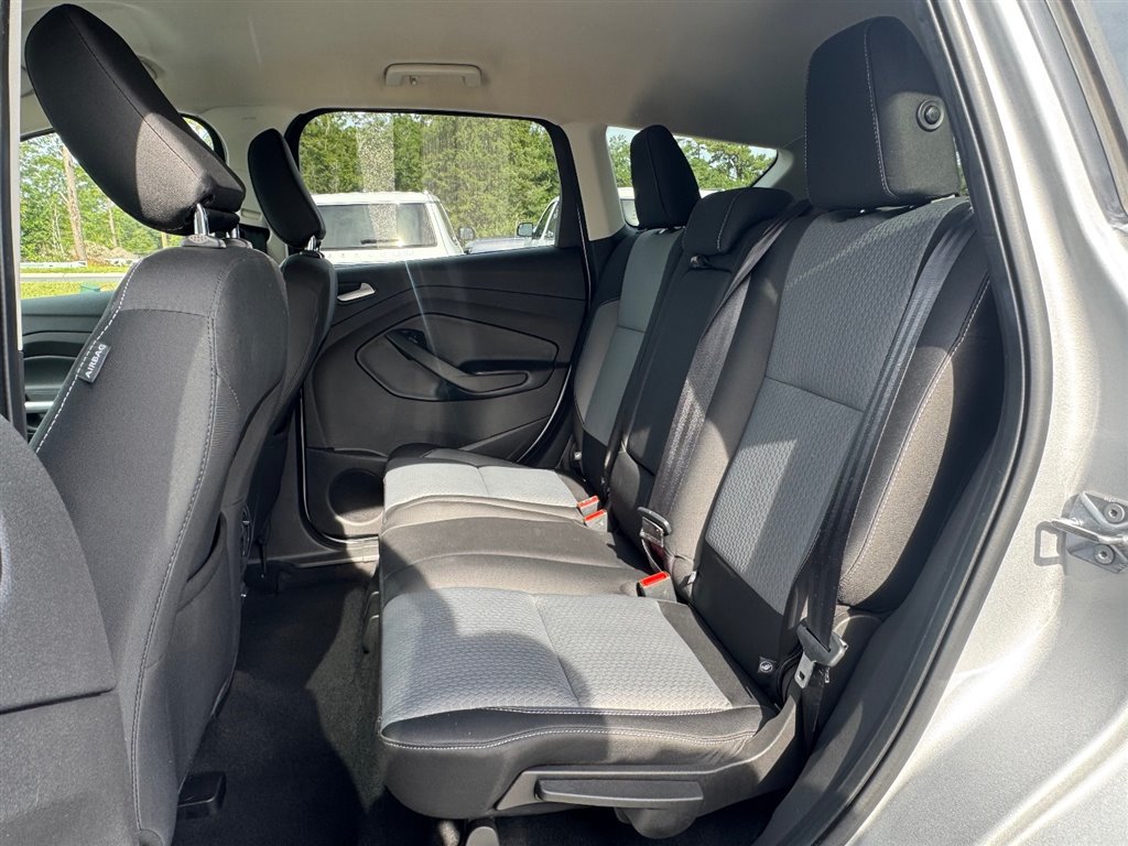 Used 2019 Ford Escape SE FWD image 20