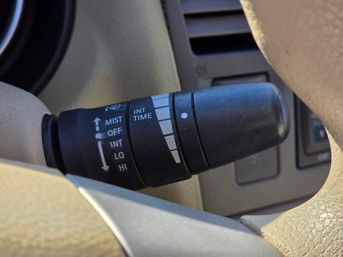 Used 2007 Nissan Versa Sedan FWD image 19