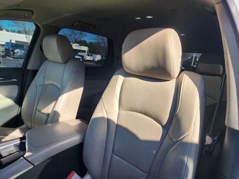 Used 2019 Buick Enclave Essence image 20