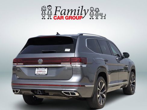 Used 2024 Volkswagen Atlas SEL Premium R-Line AWD/4WD image 4