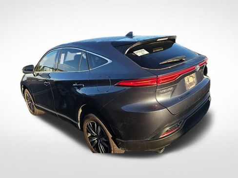 Used 2024 Toyota Venza LE AWD/4WD image 12